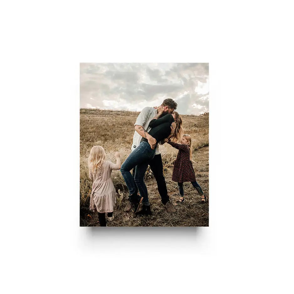 Family photo session in the desert showcased in a 10x14 cove photo mount print