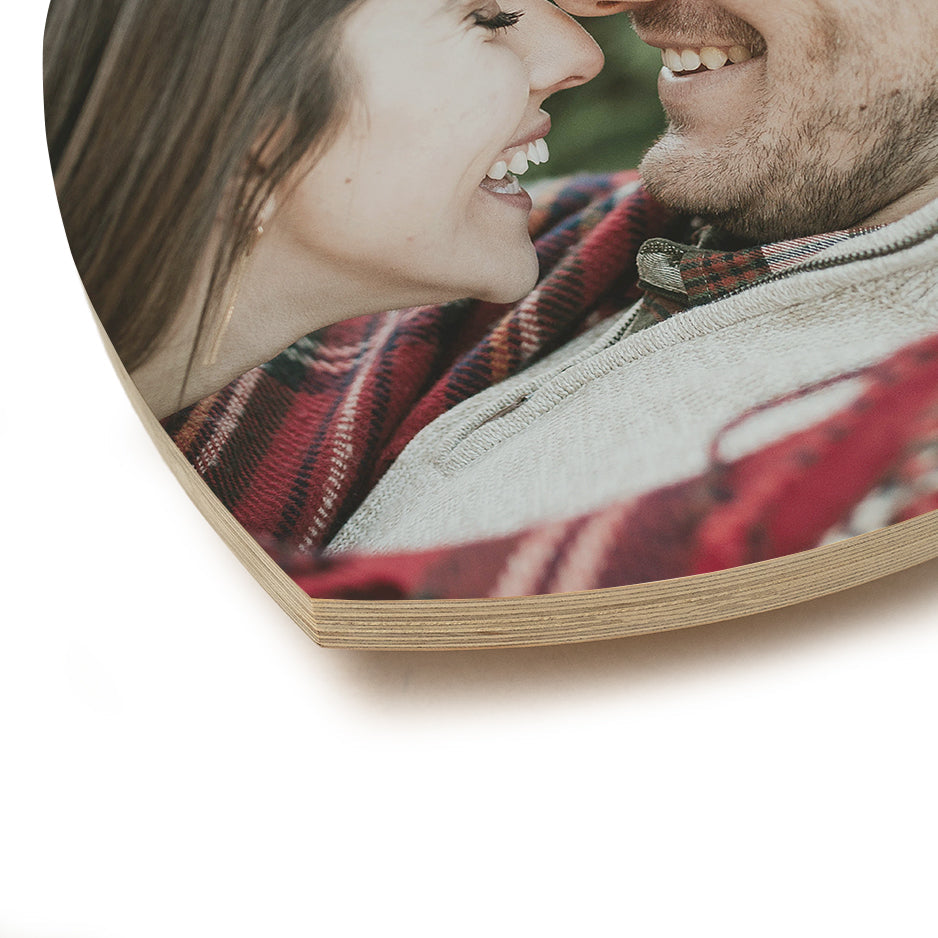 Curved 12 Inch Heart Wood Print showcasing a romantic moment for heartfelt decor