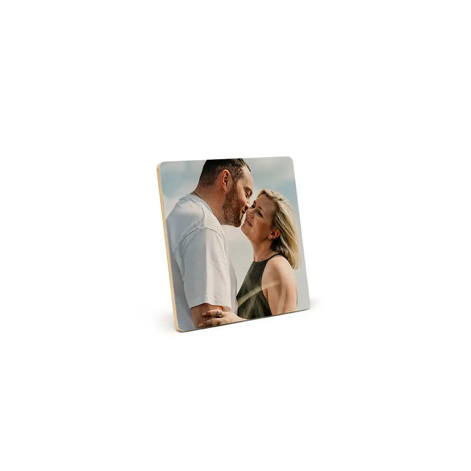 Couple kissing in a square frame on a 6x6 photo tile wood print vintage display