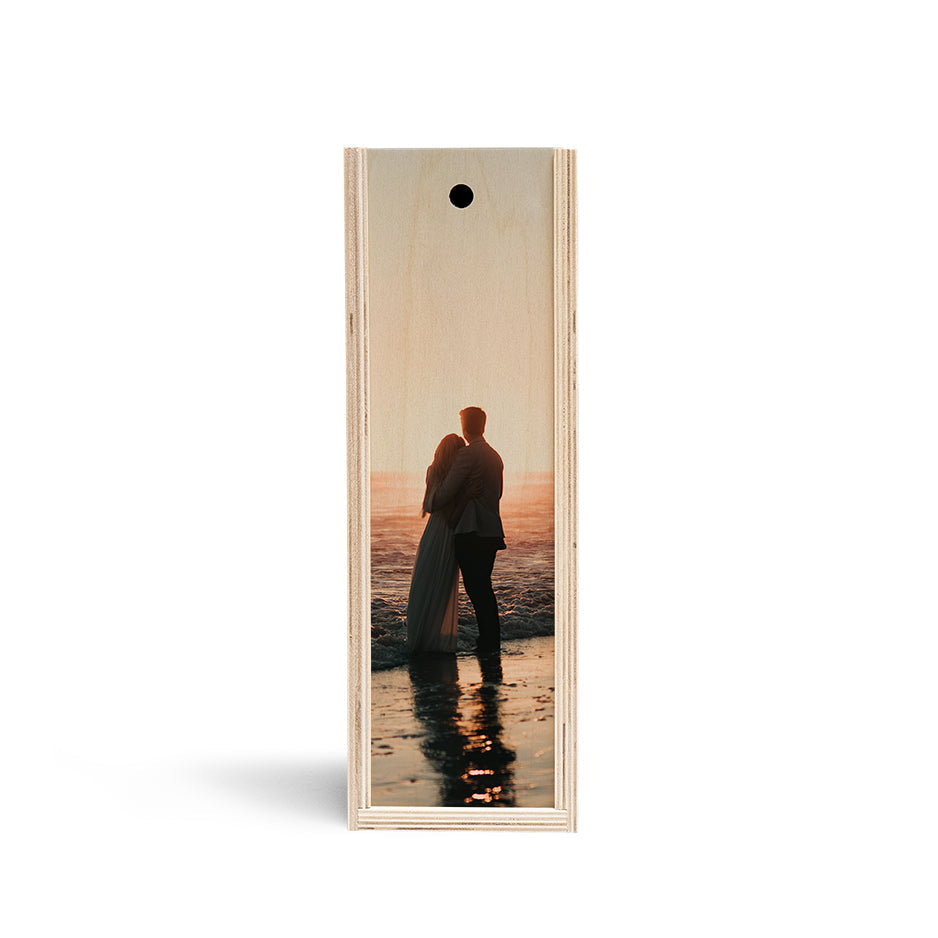 Elegant single bottle gift box with photo locket wood, featuring a couple on a beach